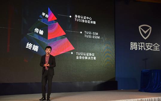 夫妇互换当面做的爱